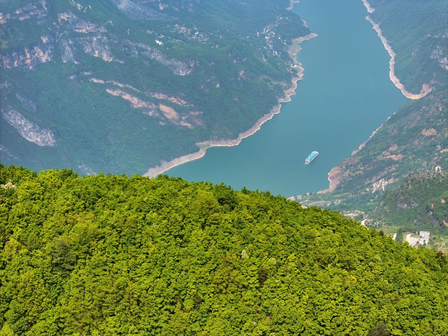 夏日巫峽美。王正坤攝