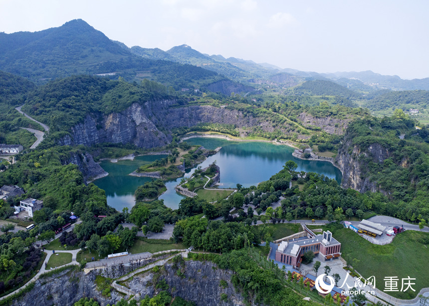 由廢棄礦山改建成的銅鑼山礦山公園。人民網(wǎng)記者 劉祎攝